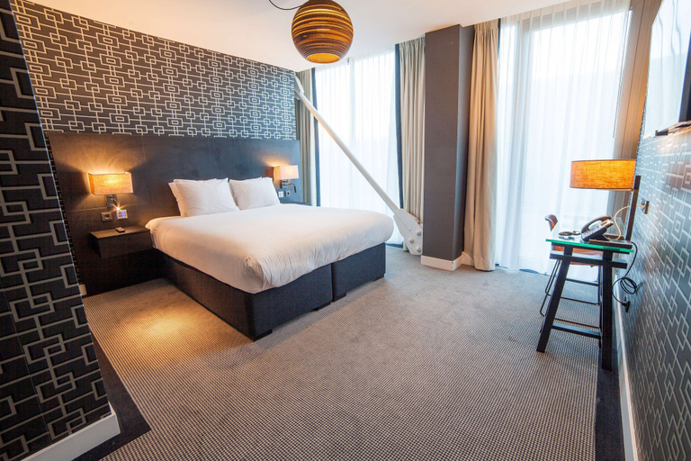 Bedroom 3, DoubleTree by Hilton Hotel Amsterdam - NDSM Wharf, Amsterdam