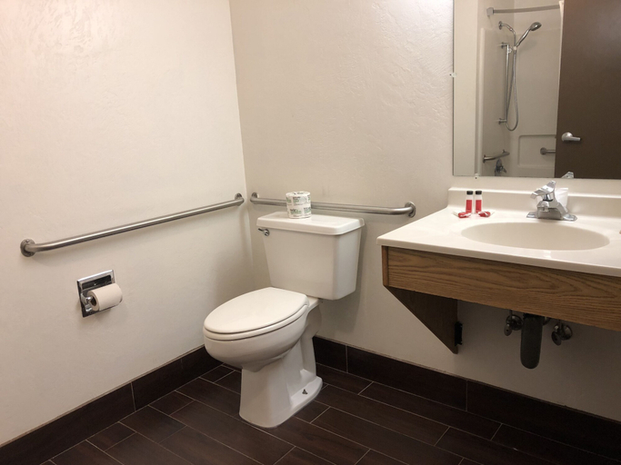 Bathroom 5, Super 8 by Wyndham Lacey Olympia Area, Thurston