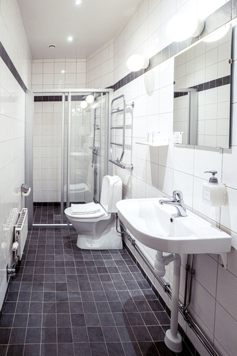 Bathroom 4, Queen's Hotel by First Hotels, Stockholm