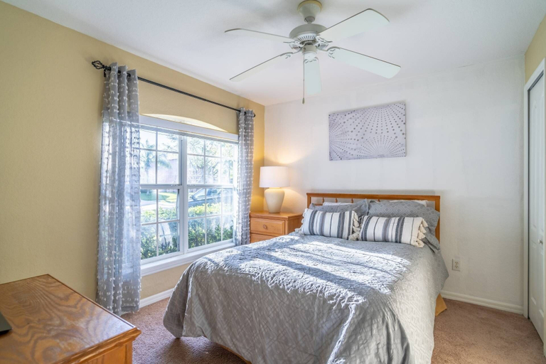 Bedroom 3, 17637 Silver Creek, Lake