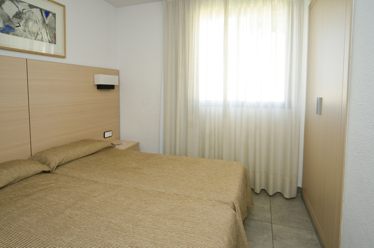 Bedroom 4, Apartaments CYE SALOU, Tarragona