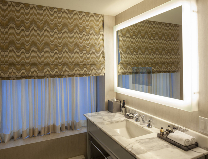 Bathroom 4, The Manhattan Club, New York