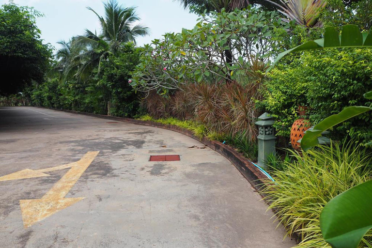 Others 5, Maihom Resort 304, Sri Mahar Pho