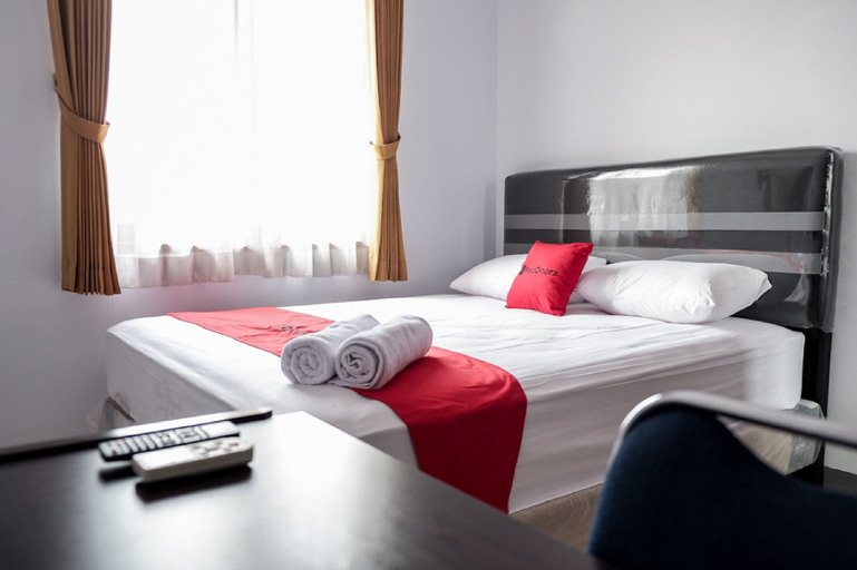Bedroom 1, RedDoorz near Supermall Karawaci 2, Tangerang