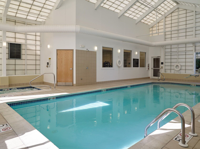Sport & Beauty 3, LONG CREEK HOTEL by IHG, Cumberland