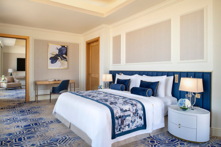 The St. Regis Doha - Bedroom