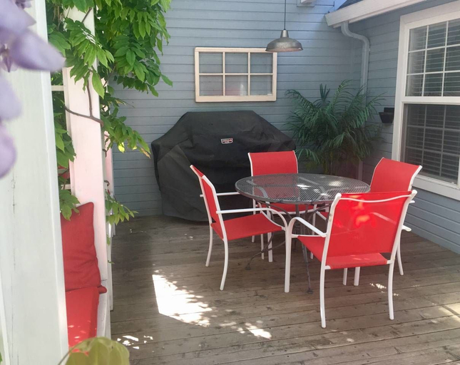 Others 4, Oak Hideaway Cottage- 1.5 Blocks to OSF, Jackson