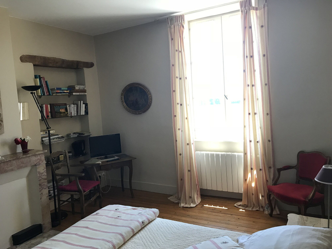Bedroom 3, Ancienne Ecole Du Chapuy, Ain