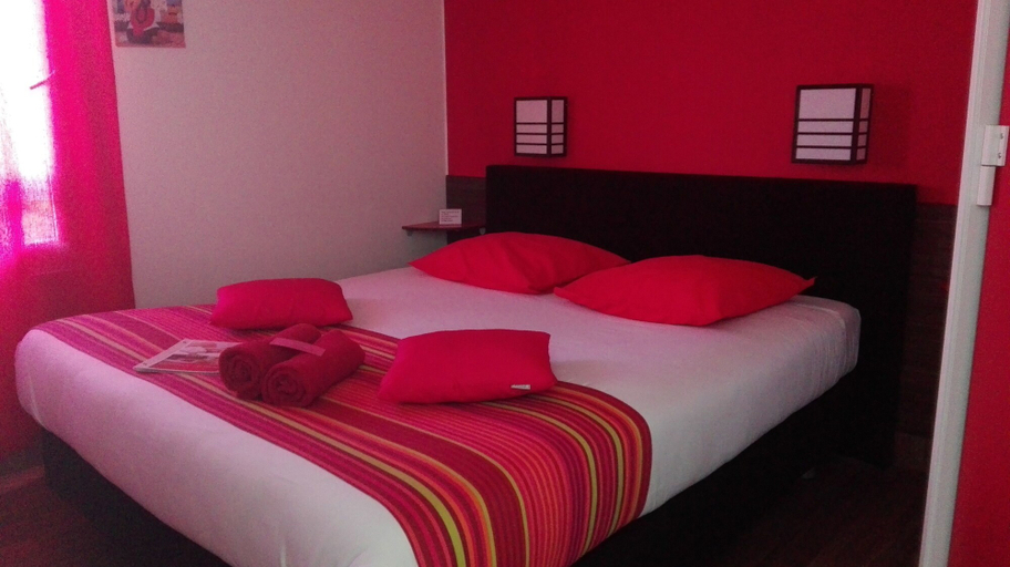 Bedroom 3, Kyriad Direct Saintes, Charente-Maritime