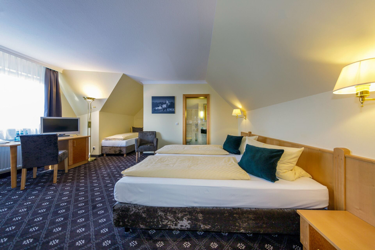 Bedroom 3, Hotel Zum Adler, Main-Kinzig-Kreis