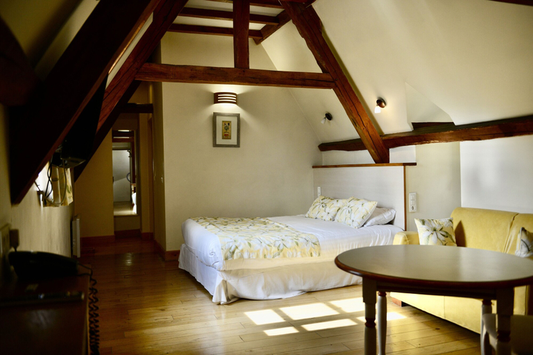 Bedroom 4, La Villa des Consuls, Dordogne