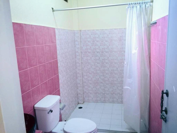 Bathroom 3, Donut Resort, Mae Sai