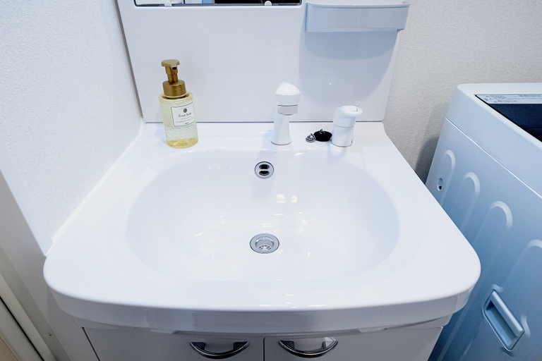 Bathroom 3, Grandouce Juso, Osaka