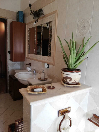 Bathroom 5, Villa Santa Elena, Salerno