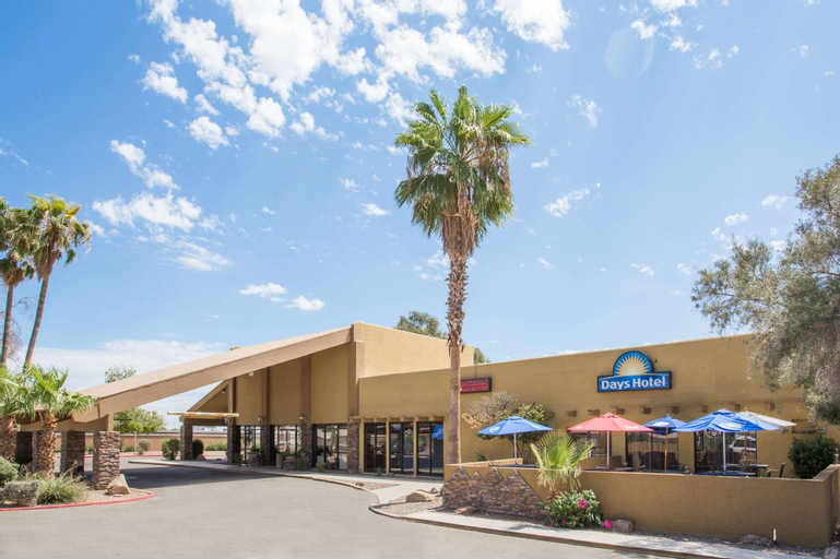 The Grand Inn, Maricopa