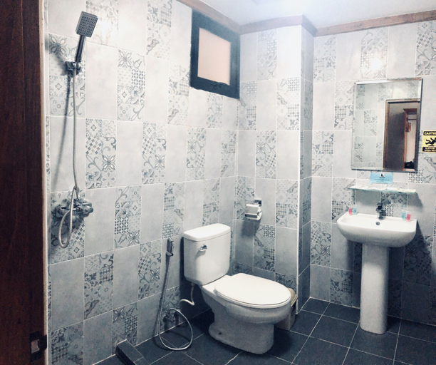 Bathroom 3, Sea Breeze Lodge Ngapali, Thandwe