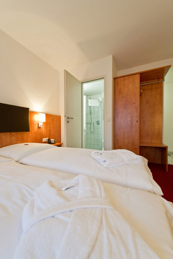 Bedroom 2, Hotel Neuwirtshaus, Stuttgart