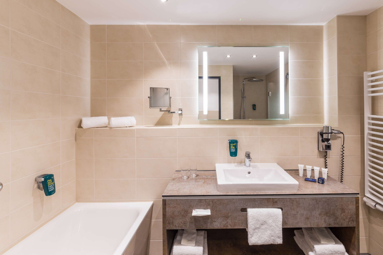 Bathroom 4, Park Inn by Radisson Neumarkt, Neumarkt in der Oberpfalz