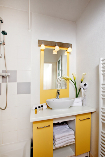 Bathroom 4, Residhome Le Carre d'Or Prevessin, Ain