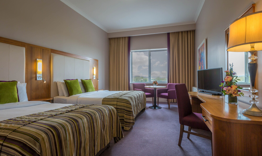 Bedroom 3, Charleville Park Hotel & Leisure Club
