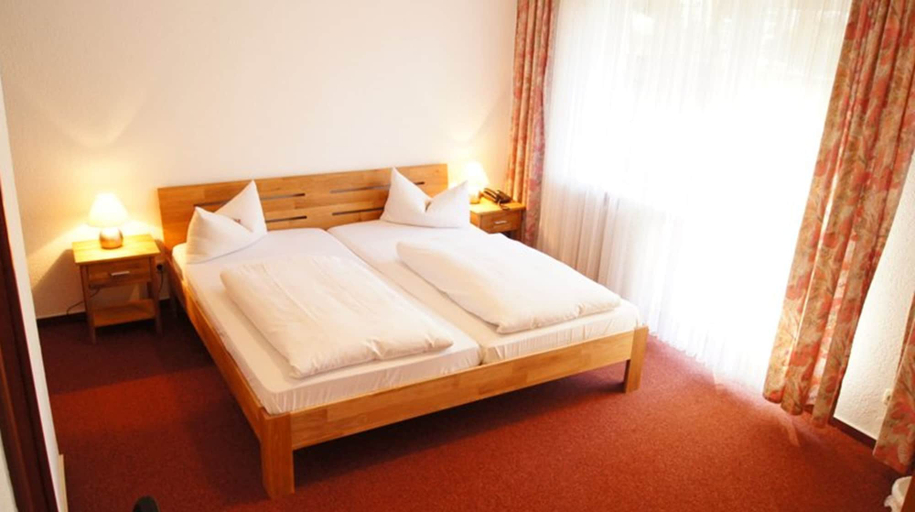 Bedroom 4, Hotel Am Hechenberg, Mainz