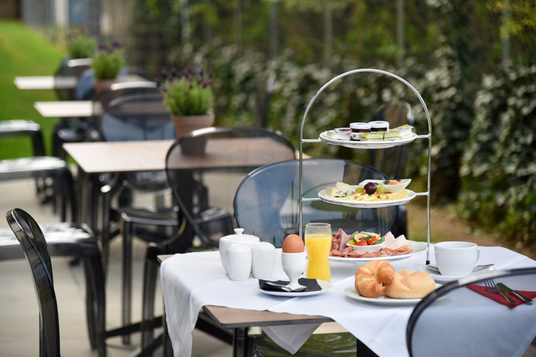 Food & Drinks 5, Amedia Luxury Suites Graz, Trademark Collection by Wyndham, Graz