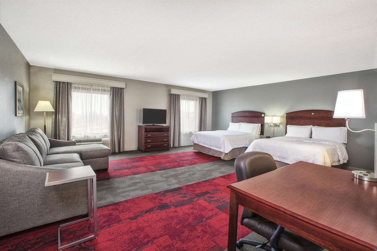 Bedroom 3, Hampton Inn & Suites Madison-West, Dane