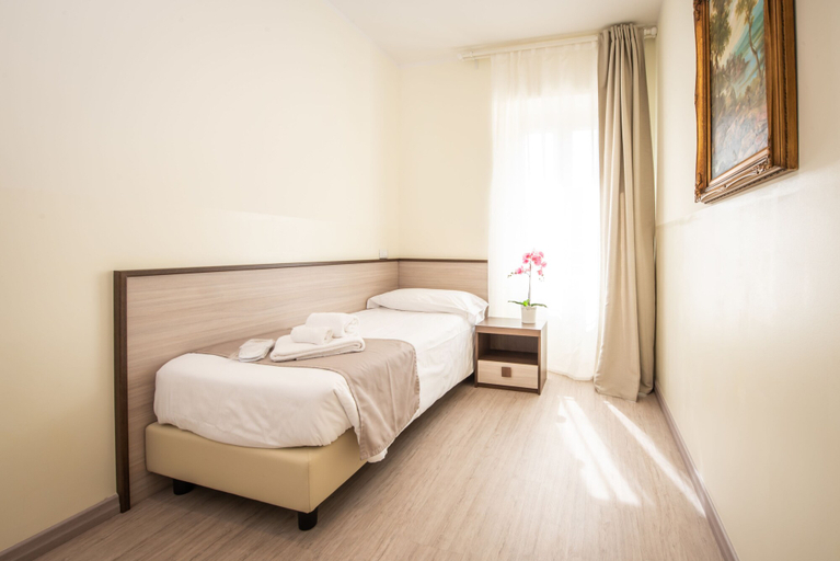 Bedroom 3, Hotel Rosa, Verbano-Cusio-Ossola