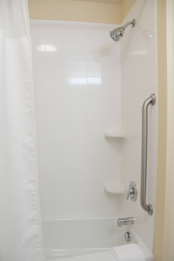 Bathroom 4, Fairfield Inn & Suites by Marriott Ames, Story