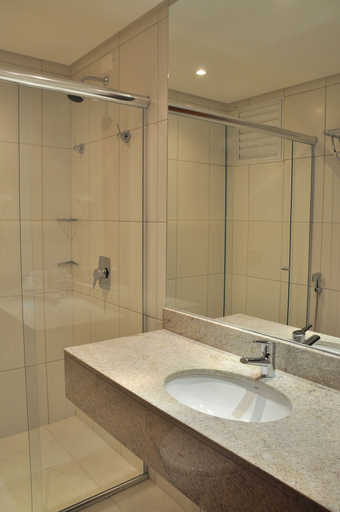Bathroom 4, Gales Park Hotel, Dourados