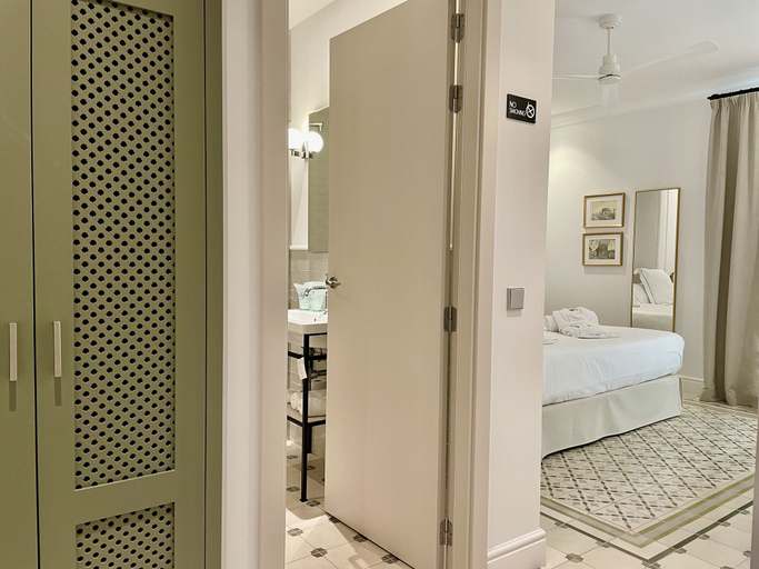 Bathroom 4, Hotel Basílica, Baleares