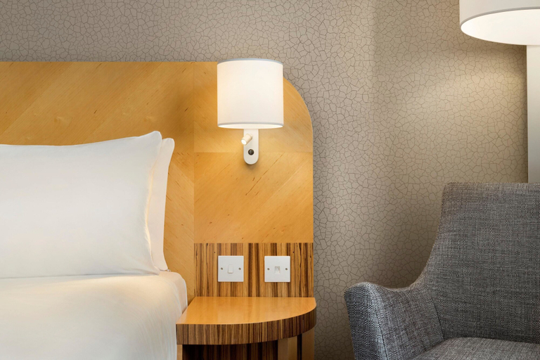 Bedroom 2, Ramada Hotel & Suites Coventry, Coventry