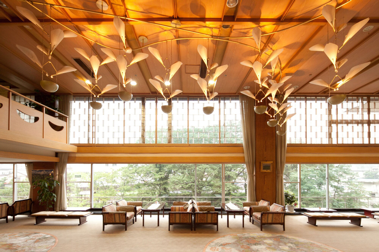 Public Area 2, Zazan Minakami, Minakami