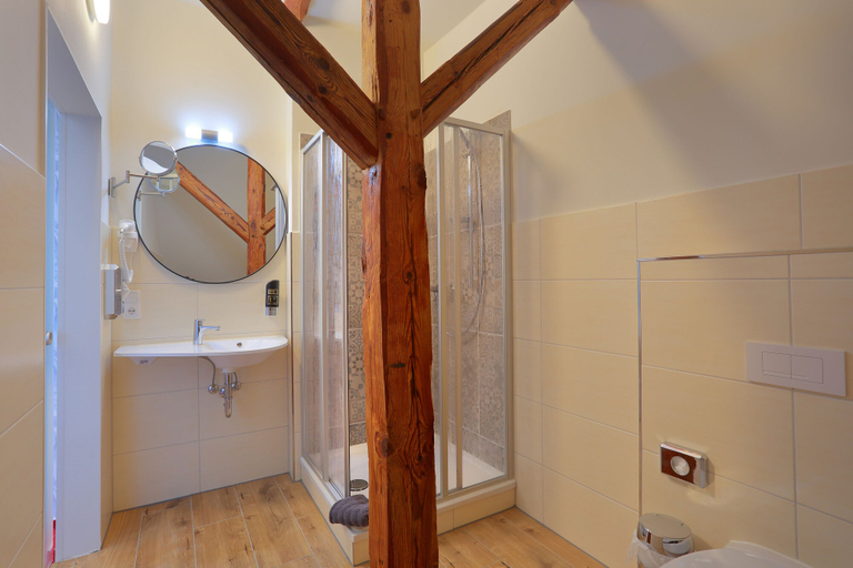 Bathroom 4, Landhotel & Brauhaus Prignitzer Hof, Prignitz