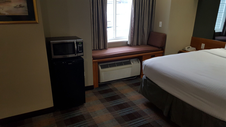 Bedroom 4, Microtel Inn & Suites by Wyndham Bozeman, Gallatin