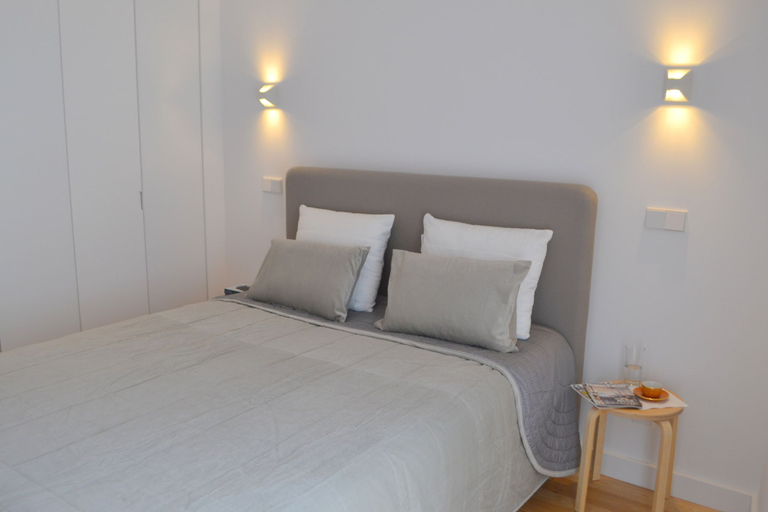 Bedroom 2, RH Bombarda 5, Lisbon