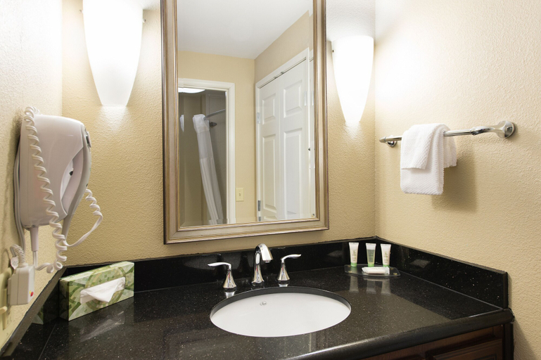 Bathroom 5, Staybridge Suites CHARLESTON-ASHLEY PHOSPHATE, Charleston