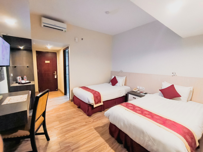 Bedroom 5, Hermes Palace Hotel Medan, Medan