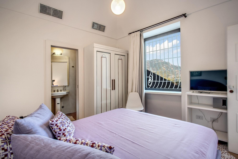 Bedroom 4, Villa Diana in Amalfi, Salerno