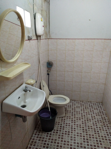 Bedroom 3, First First Inn, Si Mahosot