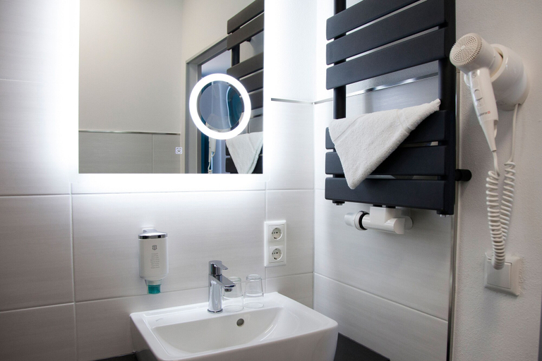 Bathroom 5, Hotel im Kaiserpark, Schmalkalden-Meiningen