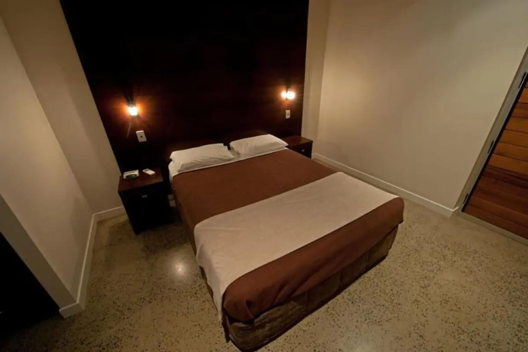 Bedroom 3, Sovereign Resort Hotel, Cook