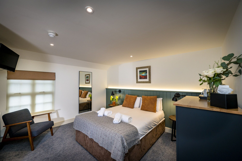 Bedroom 3, The Loch Ness Inn, Highland