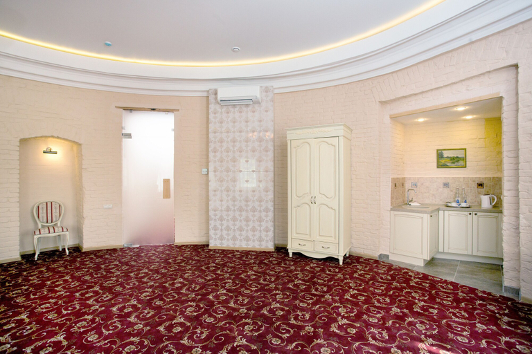 Others 5, Hotel Maroseyka 2/15, Central