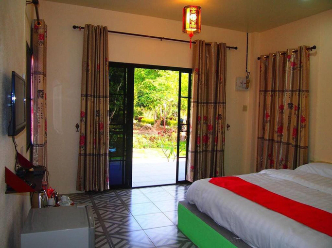 Bedroom 2, Donut Resort, Mae Sai