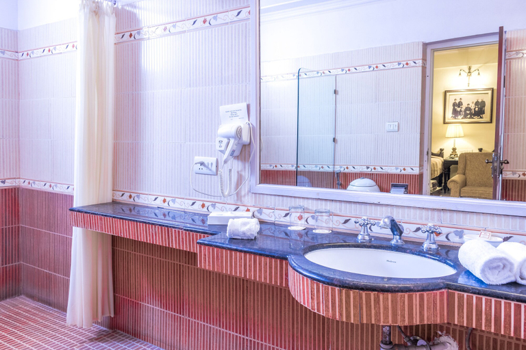 Bathroom 4, Hotel Mandawa Haveli, Jaipur