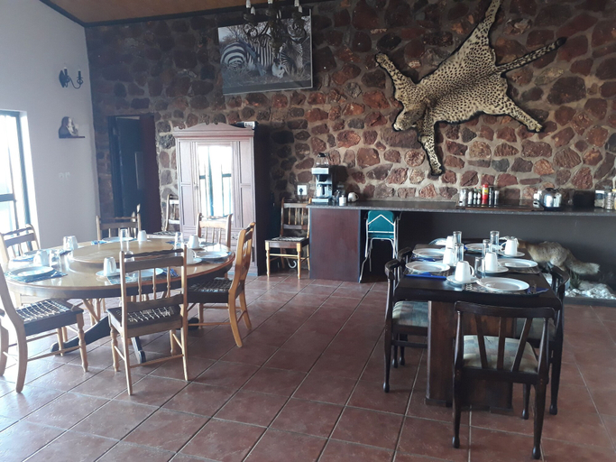 Food & Drinks 5, Onduri Lodge - In Okaukuejo, Kamanjab