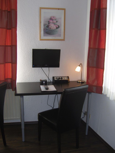 Bedroom 4, Hotel Zum Löwen, Hochtaunuskreis