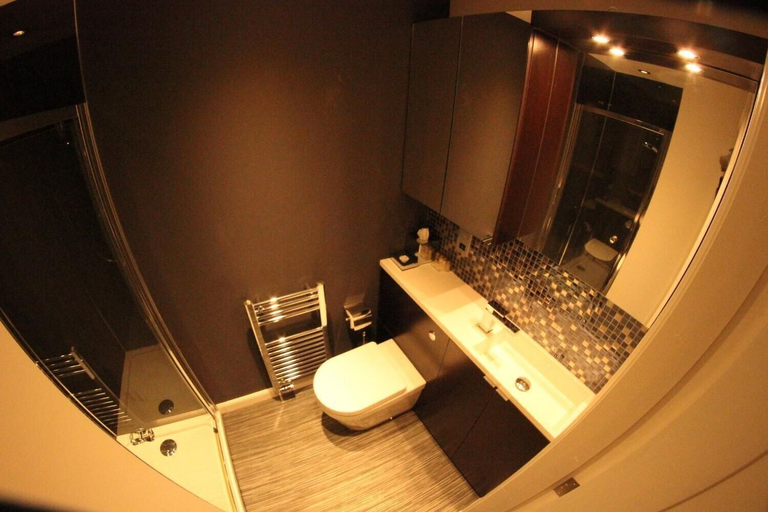 Bathroom 3, Shorehead Guest House, Aberdeenshire