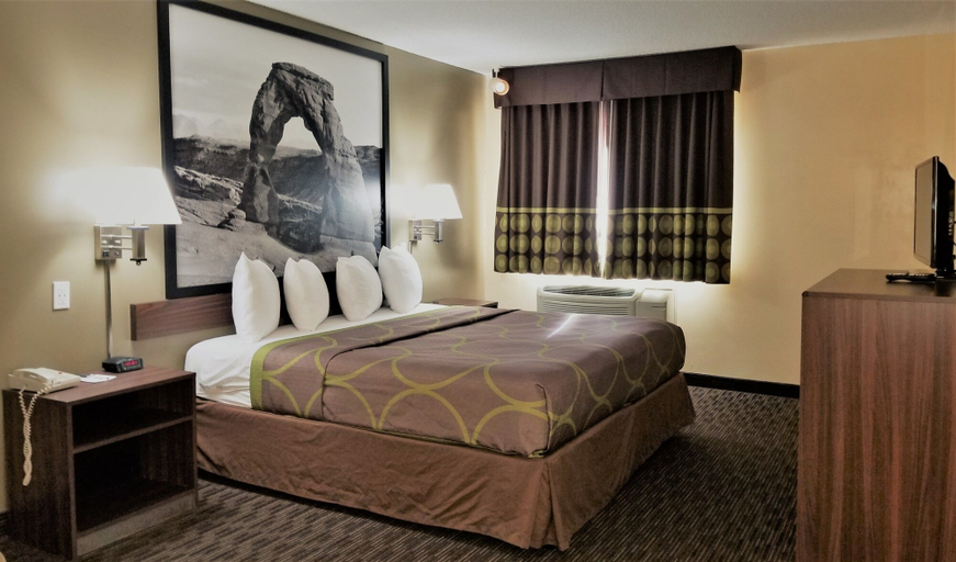 Bedroom 3, Super 8 by Wyndham Richfield UT, Sevier